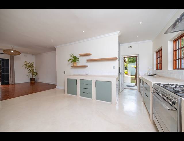 4 BEDROOM FREEHOLD FOR SALE IN ROBINDALE